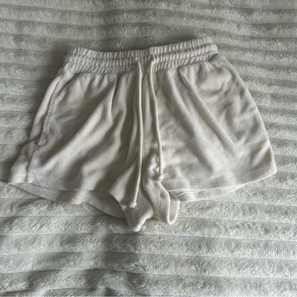 Aritzia Pants - Women's Wilfred Free by Aritzia Small Cream Terry Cloth Drawstring Shorts